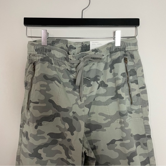 [American Eagle] Camo Print Elastic Waist Cargo Jogger Pants Edgy Casual Trendy - Picture 2 of 11